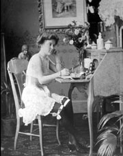 Photo, Private Secretary